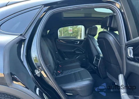 2021 Porsche Cayenne Coupe z USA, uszkodzony, nr VIN WP1BA2AY1MDA41949